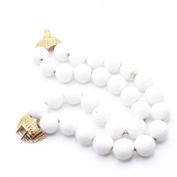 Monet Signed Designer High End White Acrylic Summer Beach Vibe Bracelet - Picture 6 of 7